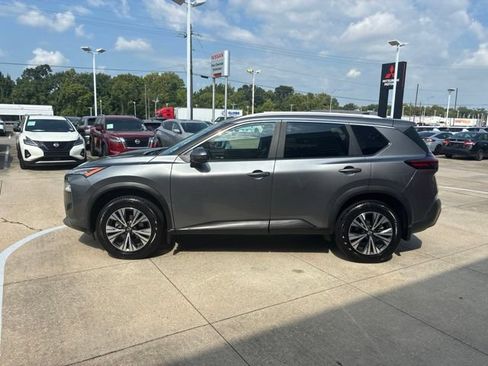 Used 2023 Nissan Rogue SV w/ SV Premium B Package FWD image 4