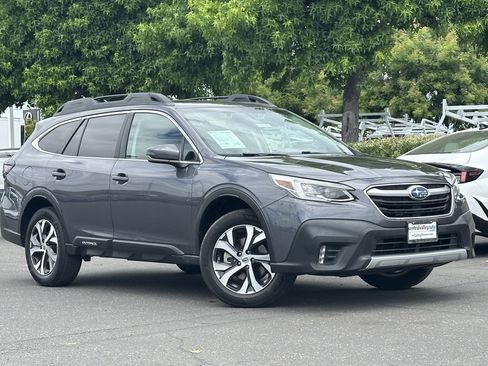 Used 2022 Subaru Outback Limited AWD/4WD image 2