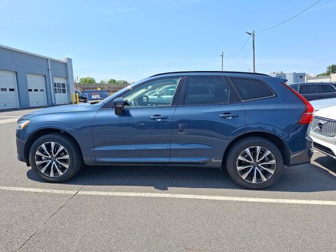 Used 2024 Volvo XC60 B5 Core w/ Protection Package Premier AWD/4WD image 4