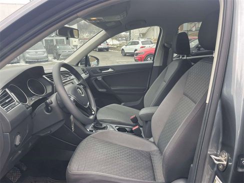 Used 2021 Volkswagen Tiguan S image 15