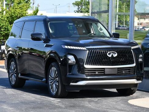 Used 2025 INFINITI QX80 Sensory AWD/4WD image 6