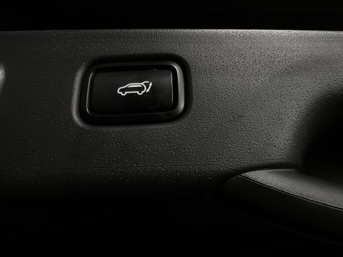 Used 2023 Kia Niro SX image 30