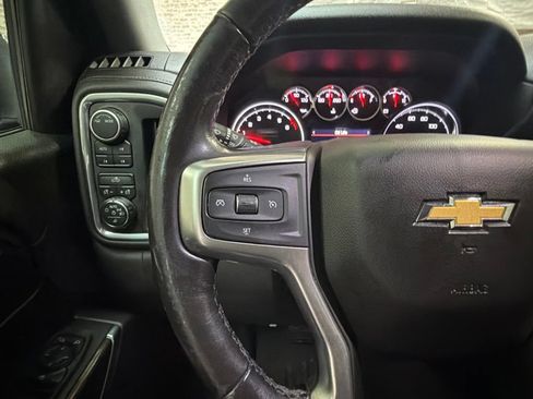 Used 2022 Chevrolet Silverado 1500 LT AWD/4WD image 16