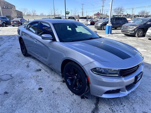 Used 2015 Dodge Charger SXT image 6