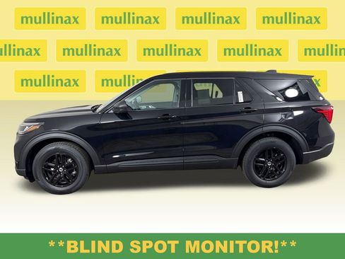 New 2026 Ford Explorer Active RWD image 10