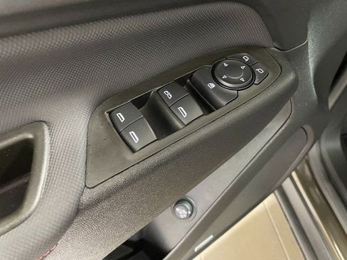 Used 2024 Chevrolet Equinox RS w/ RS Leather Package image 20