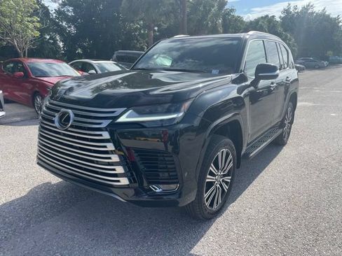 Used 2025 Lexus LX 600 4WD w/ Accessory Package (2T) image 5