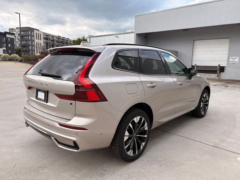 Used 2026 Volvo XC60 B5 Plus w/ Protection Package Premier image 9