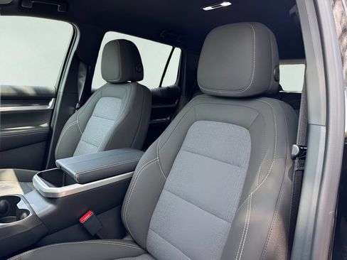 New 2026 GMC Terrain Elevation w/ Black Edition FWD image 9