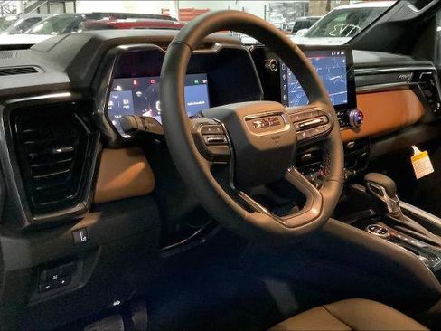 New 2025 GMC Canyon AT4 w/ Nightfall Edition image 10