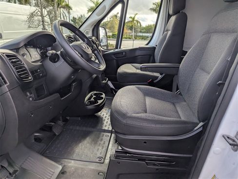 Used 2023 RAM ProMaster 2500 image 21