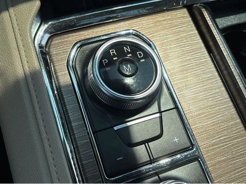 Used 2022 Ford Expedition Limited AWD/4WD image 24