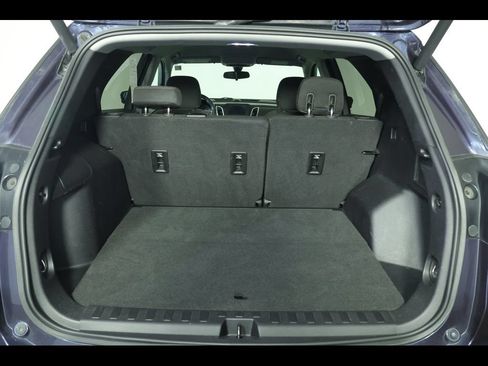 Used 2018 Chevrolet Equinox LT AWD/4WD image 11