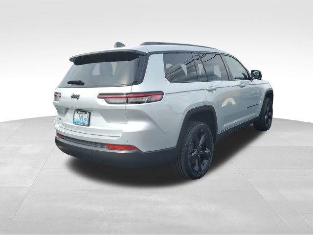 Used 2025 Jeep Grand Cherokee L Altitude AWD/4WD image 4