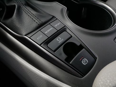 Used 2023 Toyota Camry XSE image 25