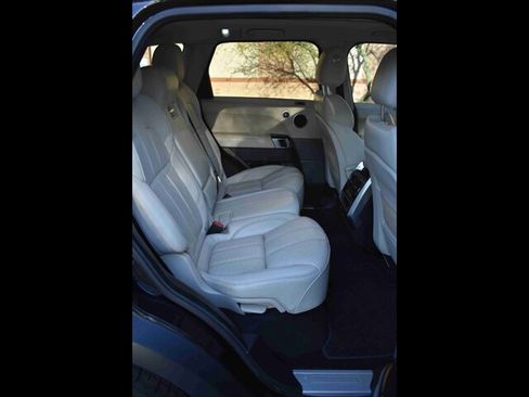 Used 2017 Land Rover Range Rover Sport HSE image 25