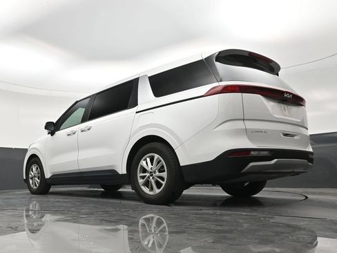 Used 2024 Kia Carnival LX FWD image 22