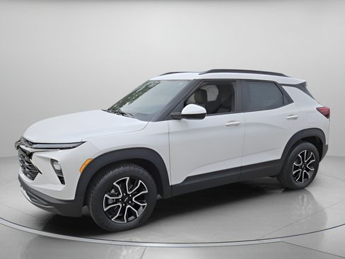 New 2026 Chevrolet TrailBlazer ACTIV w/ Convenience Package FWD image 2