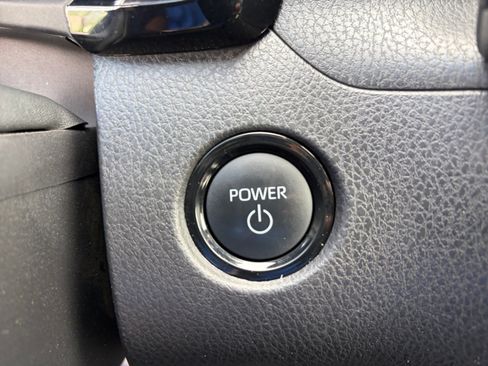 Used 2025 Toyota Camry SE FWD image 20