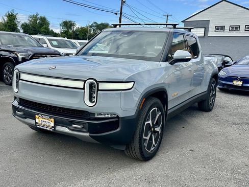 Used 2022 Rivian R1T Adventure AWD/4WD image 3