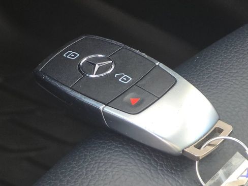 Used 2022 Mercedes-Benz GLA 250 4MATIC image 36