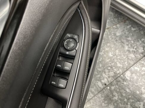 Used 2018 Buick Regal Preferred w/ Driver Confidence Package #1 image 6