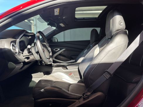 Used 2018 Chevrolet Camaro SS image 8
