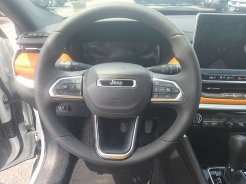 Used 2025 Jeep Compass Limited w/ Elite Group AWD/4WD image 27