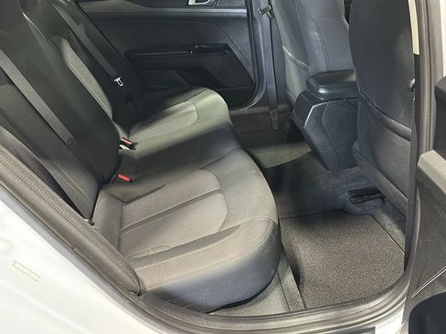 Used 2022 Kia K5 LX FWD image 14