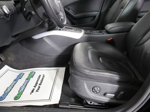 Used 2009 Audi A4 2.0T Premium image 13