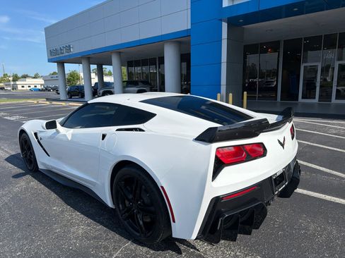 Used 2018 Chevrolet Corvette Stingray Coupe w/ Carbon Flash Badge Package RWD image 3