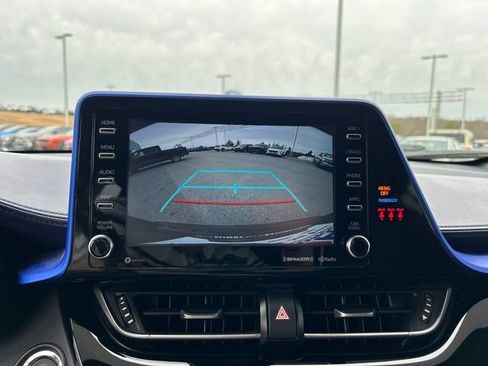 Used 2021 Toyota C-HR XLE image 24