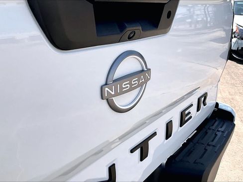 Certified 2025 Nissan Frontier SV RWD image 53
