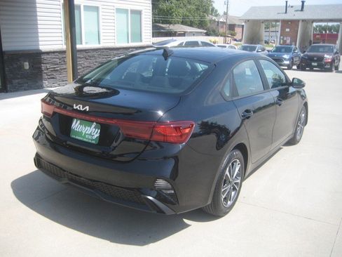 Used 2024 Kia Forte LXS w/ LXS Technology Package FWD image 7