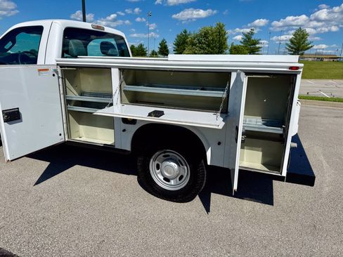 Used 2015 Ford F250 XL AWD/4WD image 12