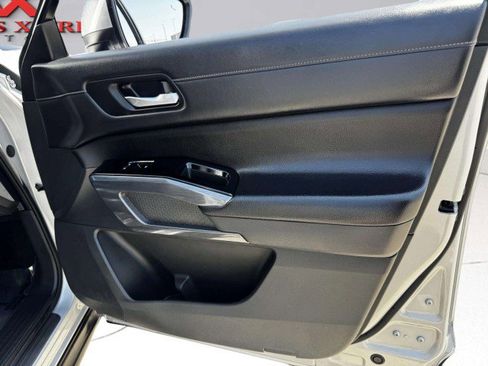 Used 2023 Nissan Pathfinder SL w/ SL Premium Package image 59