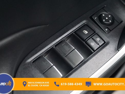 Used 2023 Toyota RAV4 XLE Premium FWD image 18
