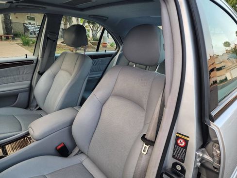 Used 2001 Mercedes-Benz C 320 Sedan image 24