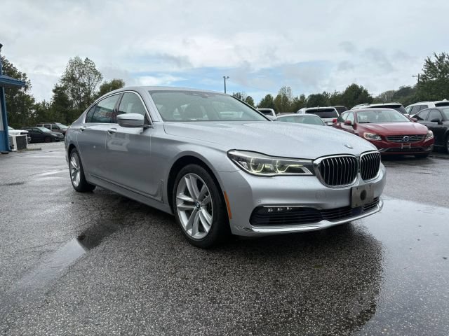 Used 2017 BMW 750i xDrive AWD/4WD image 7