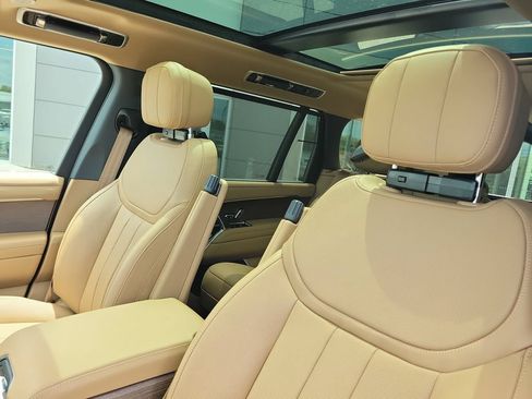 New 2026 Land Rover Range Rover Long Wheelbase SE AWD/4WD image 26