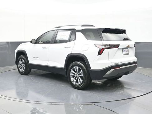 New 2026 Chevrolet Equinox LT FWD image 9