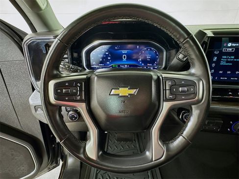 Used 2025 Chevrolet Silverado 1500 LT image 9