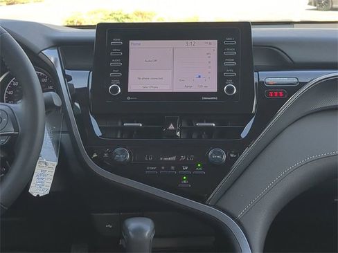 Certified 2023 Toyota Camry SE image 17