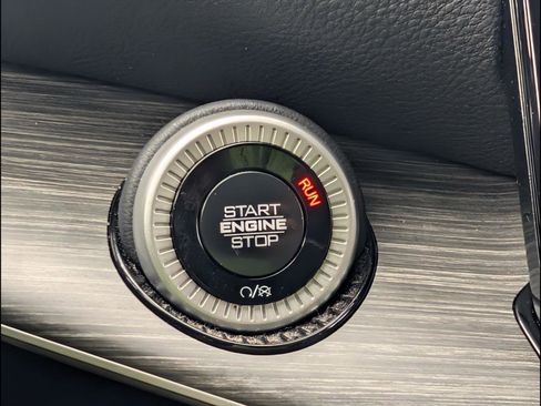 Used 2024 Jeep Wagoneer Series II image 7