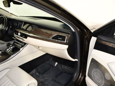 Used 2019 Genesis G90 5.0 Ultimate AWD/4WD image 44