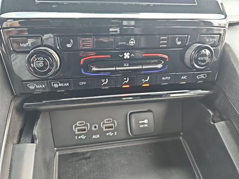 Certified 2024 Jeep Grand Cherokee Altitude image 21