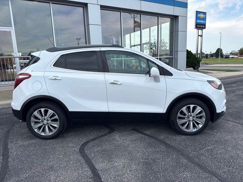 Used 2017 Buick Encore Preferred FWD image 2
