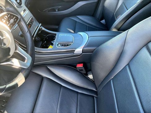 Used 2022 Mercedes-Benz GLC 300 4MATIC w/ Premium Package Lite image 20