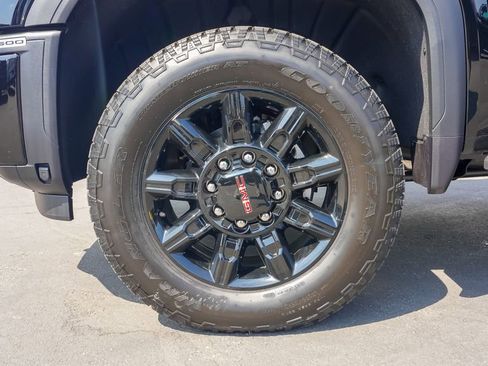 New 2026 GMC Sierra 2500 AT4 image 7