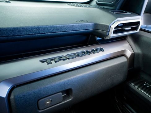 Used 2024 Toyota Tacoma TRD Off-Road image 53